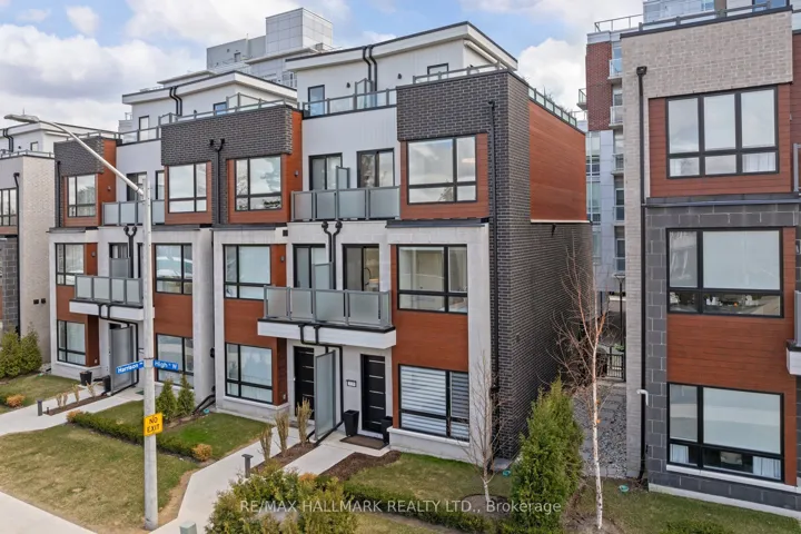 129  High W Street, Mississauga, ON L5H 1K4