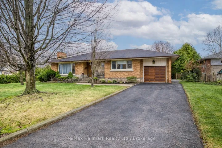 216  Wales  Crescent, Oakville, ON L6L 3X7