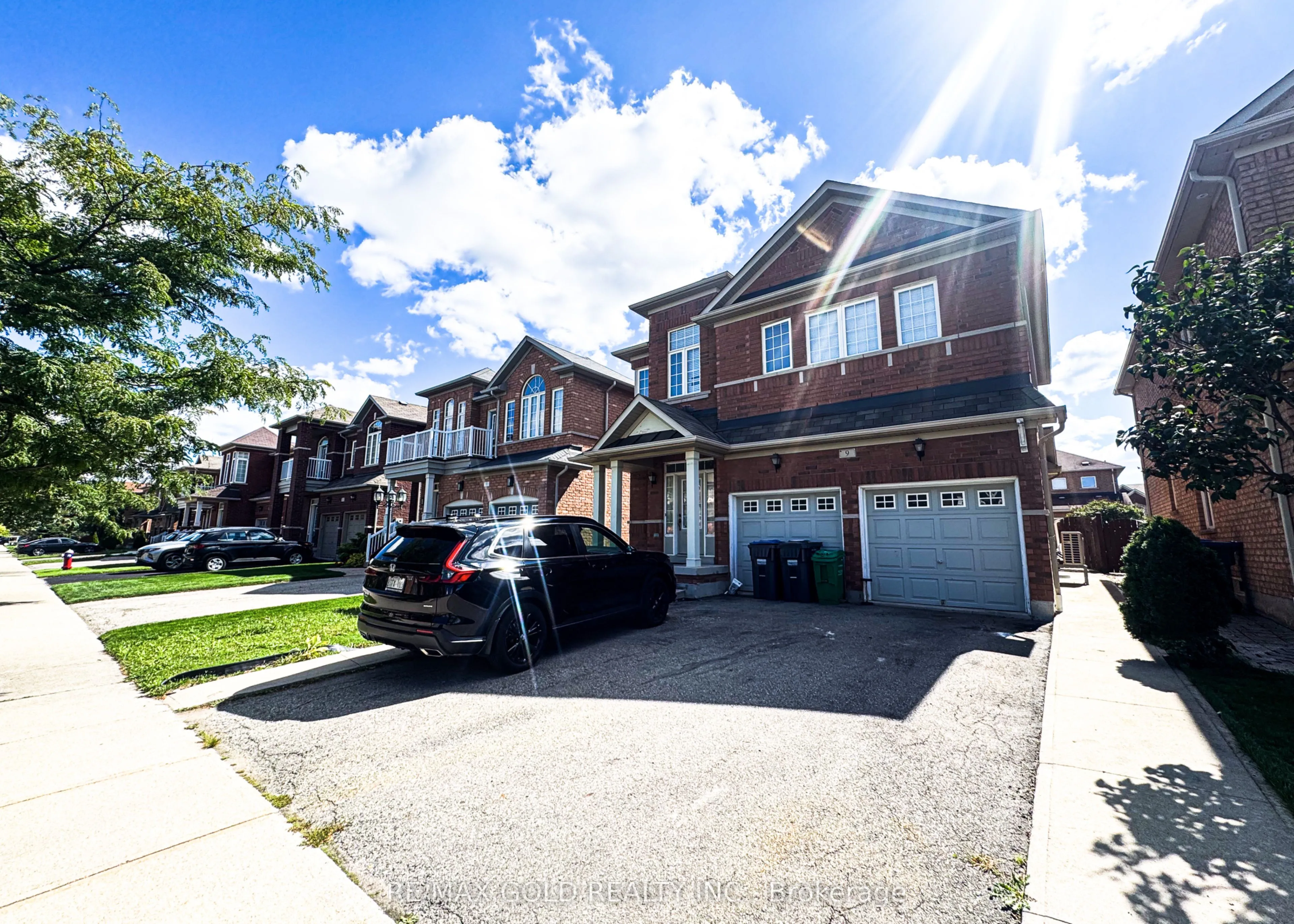 Detached Home For Lease | W12966964