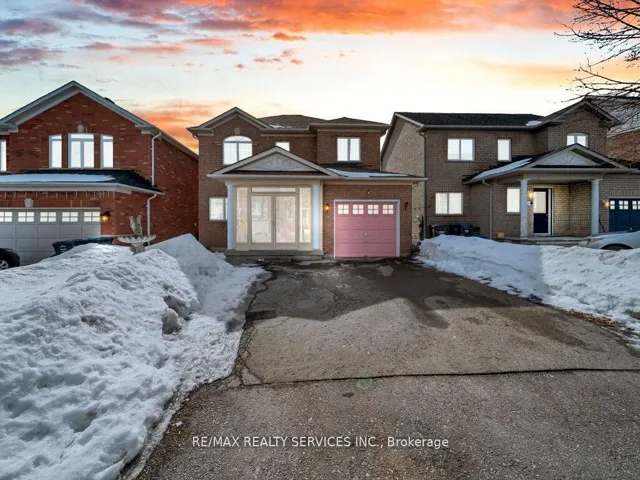 118  Queen Mary  Drive, Brampton, ON L7A 2R5