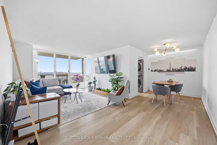 3077  Weston  Road, Toronto W05, ON M9M 3A1