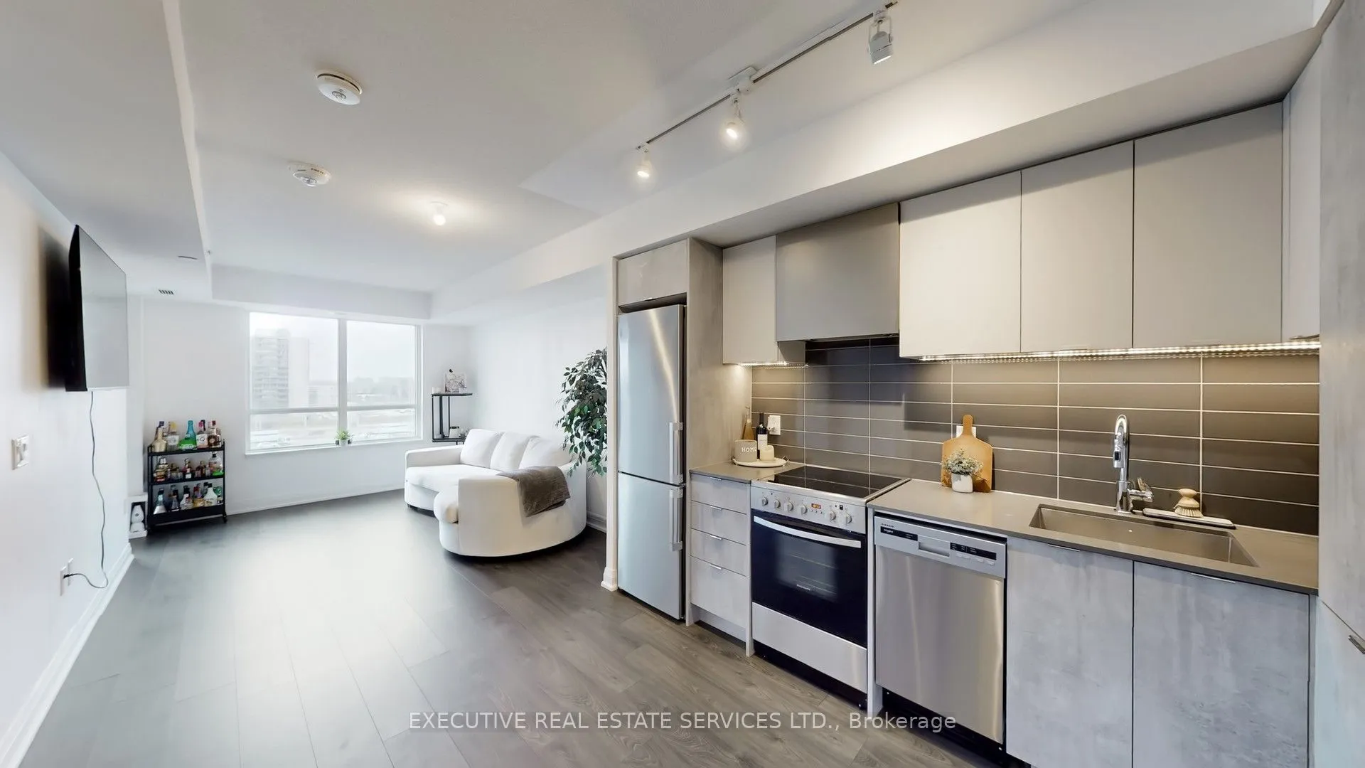Property For Sale | W12971418