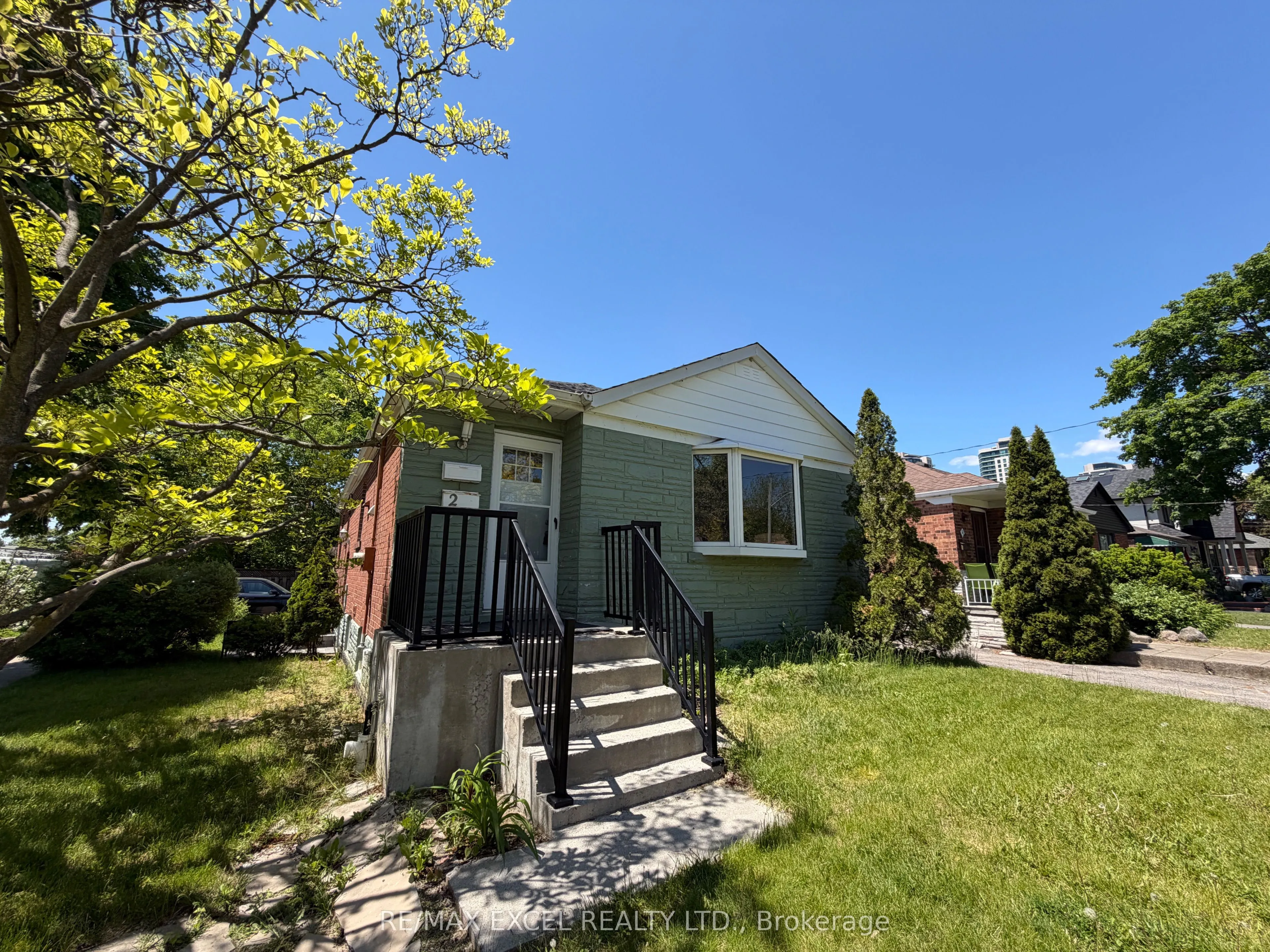 Detached Home For Lease | W12971630