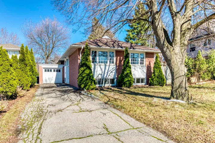 7  Golfwood  Heights, Toronto W09, ON M9P 3L8