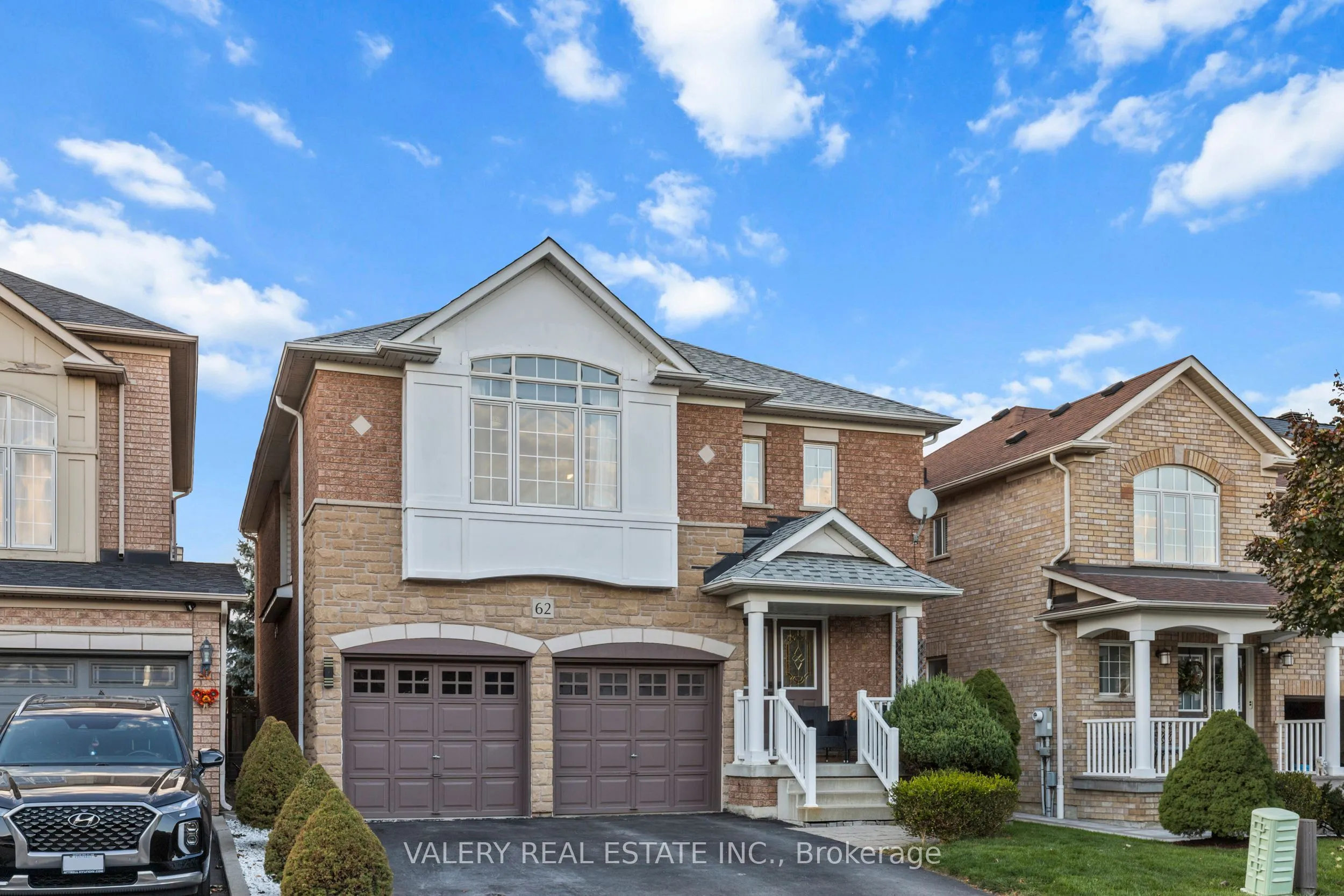 Detached Home For Sale | W12974750