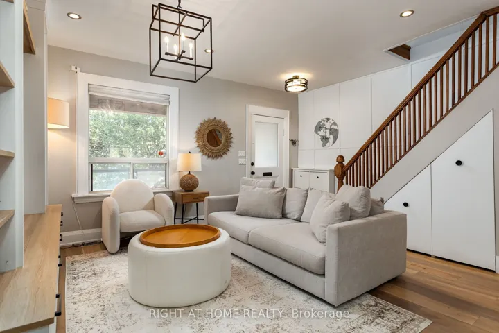 171  Islington  Avenue, Toronto W06, ON M8V 3B8