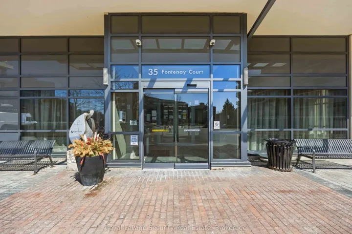 Front Entrance 35 Fontenay Court