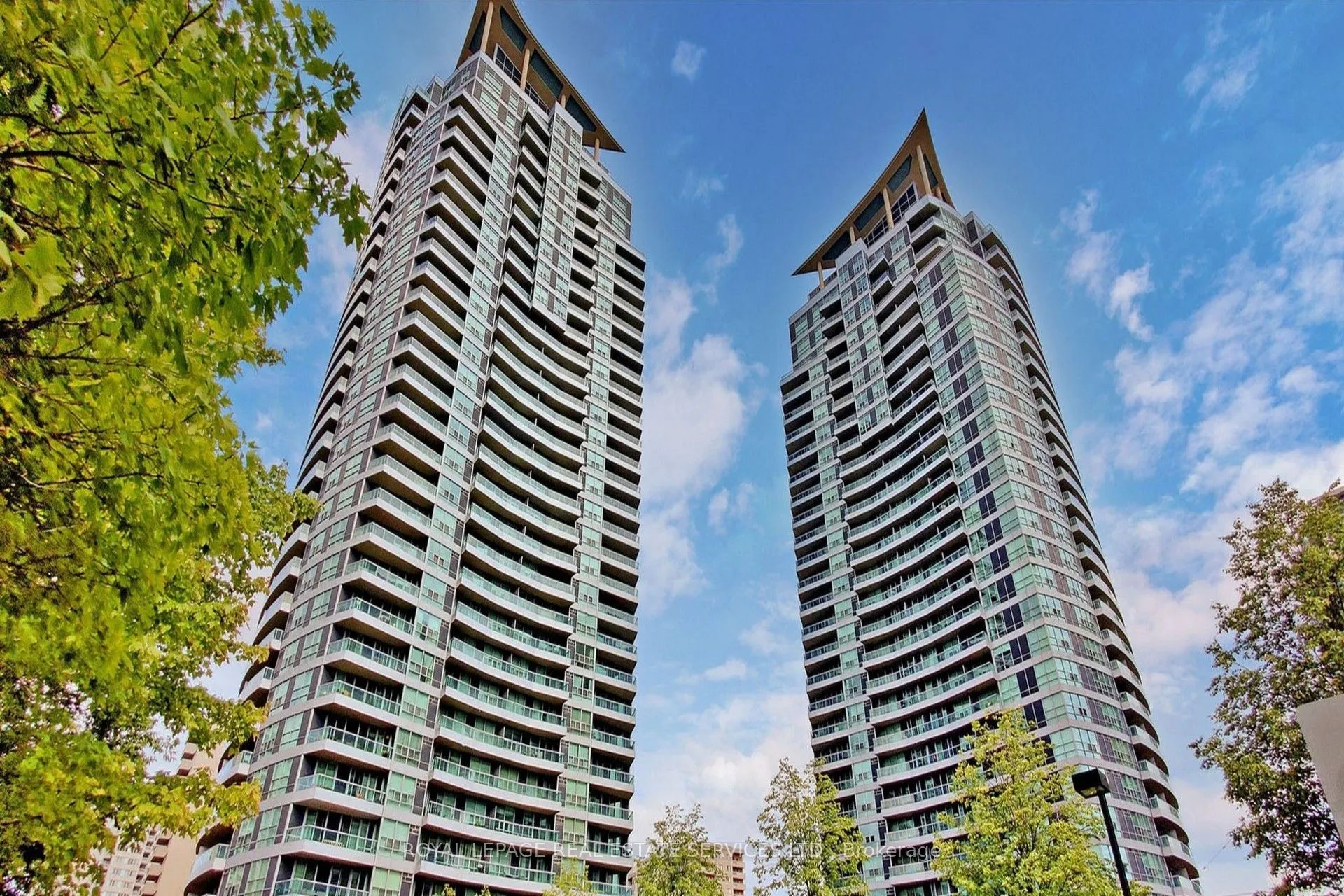 Property For Sale | W12978494