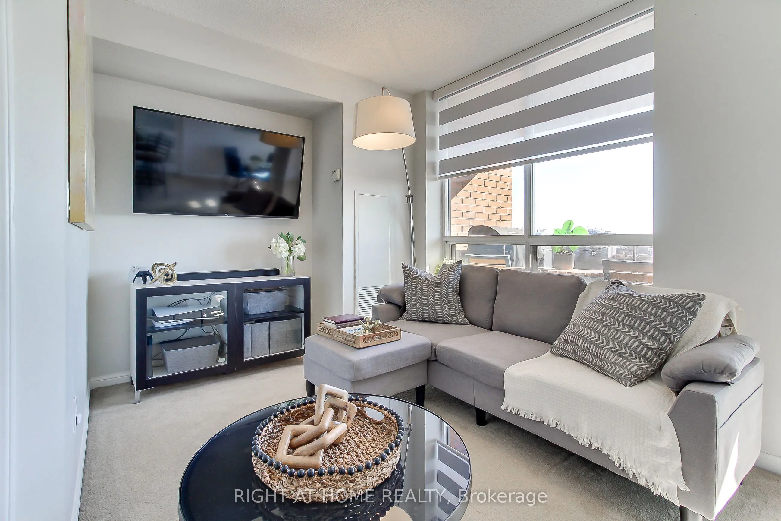 Property For Sale | W12980758
