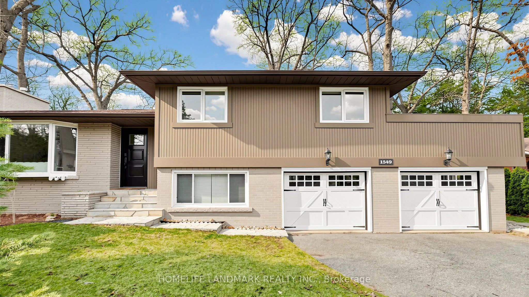 Detached Home For Sale | W12981758