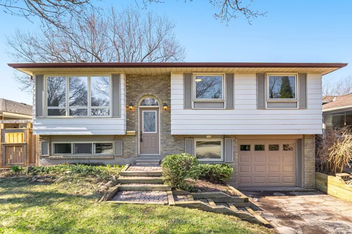 142  Osborne  Crescent, Oakville, ON L6M 1G1