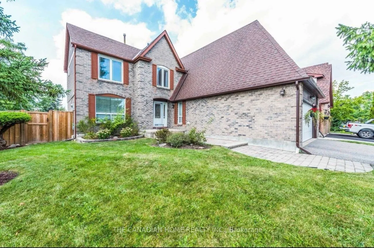 Detached Home For Lease | W12982364