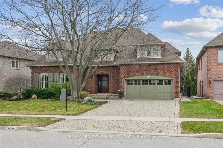 1494  The Links  Drive, Oakville, ON L6M 2P2
