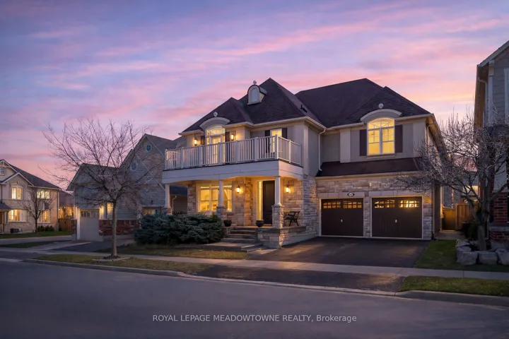 352  Peregrine  Way, Milton, ON L9T 7N9