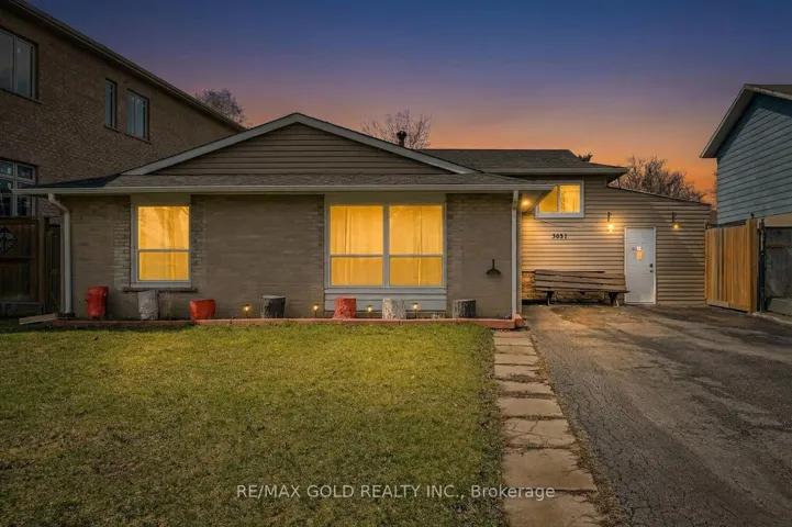 3031  Lafontaine  Road, Mississauga, ON L4T 1Z4