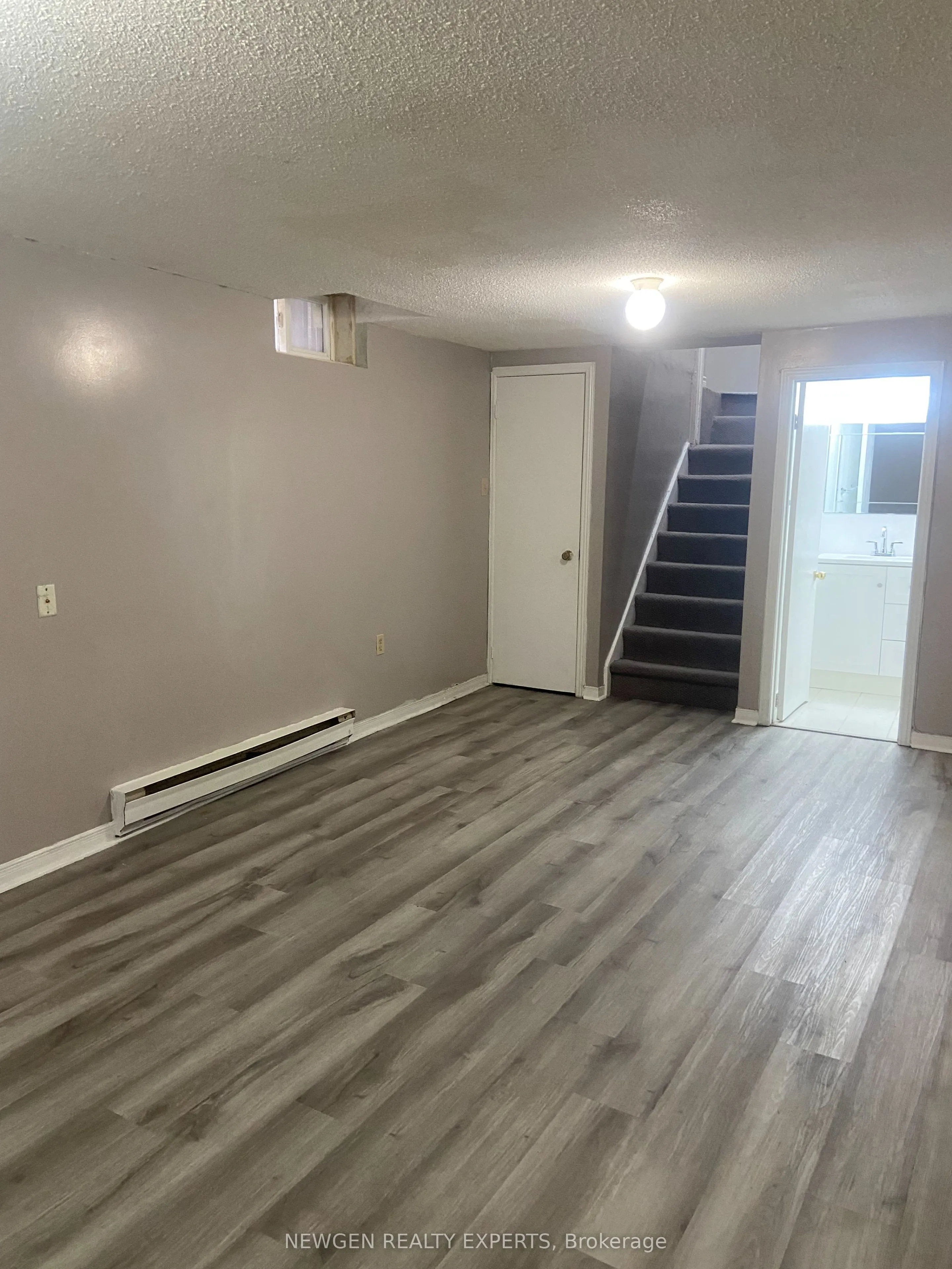 Detached Home For Lease | W12984442