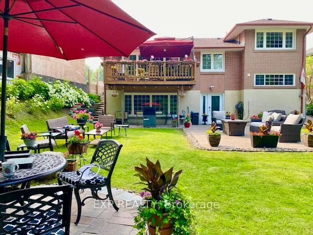 77  Letchworth  Crescent, Toronto W05, ON M3M 1Z1