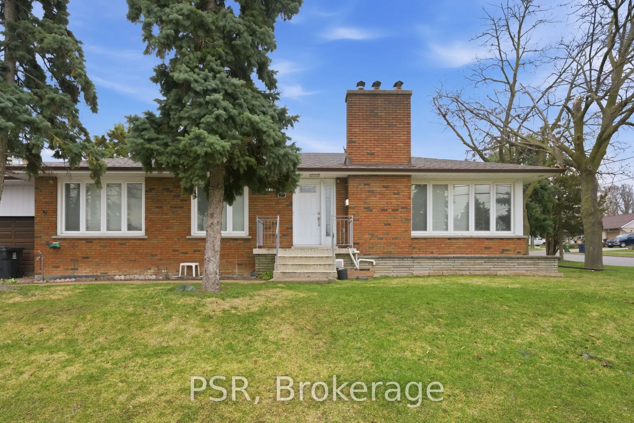 Detached Home For Lease | W12987290