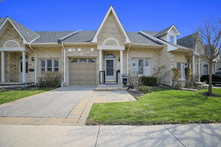 1010  Cristina  Court, Mississauga, ON L5J 4T7
