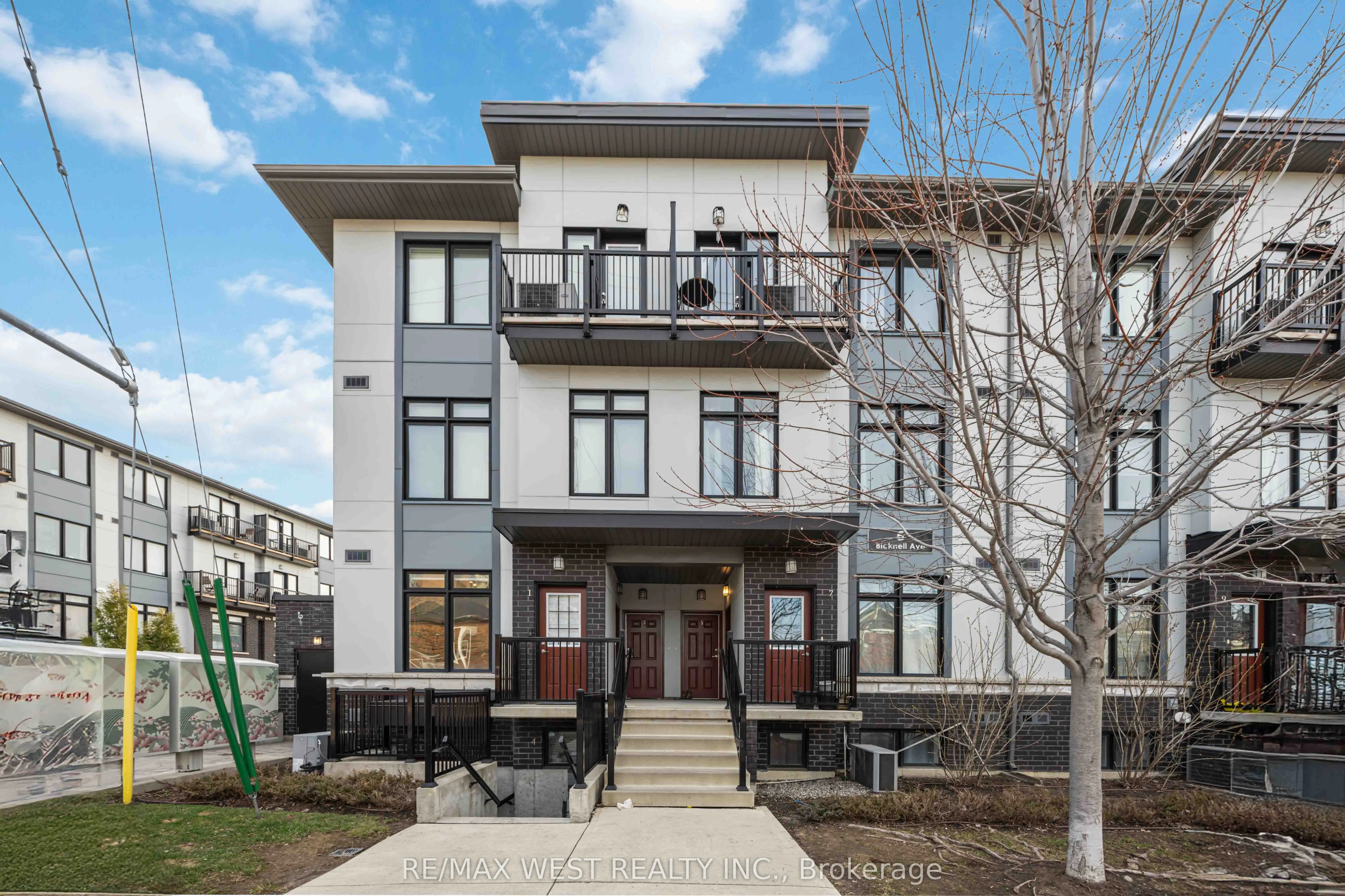 Property For Sale | W12992778