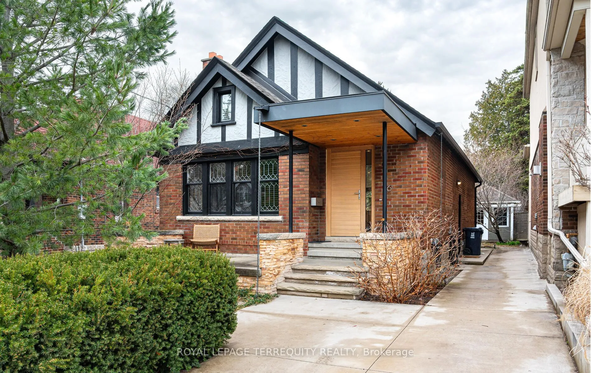 Detached Home For Sale | W12992838