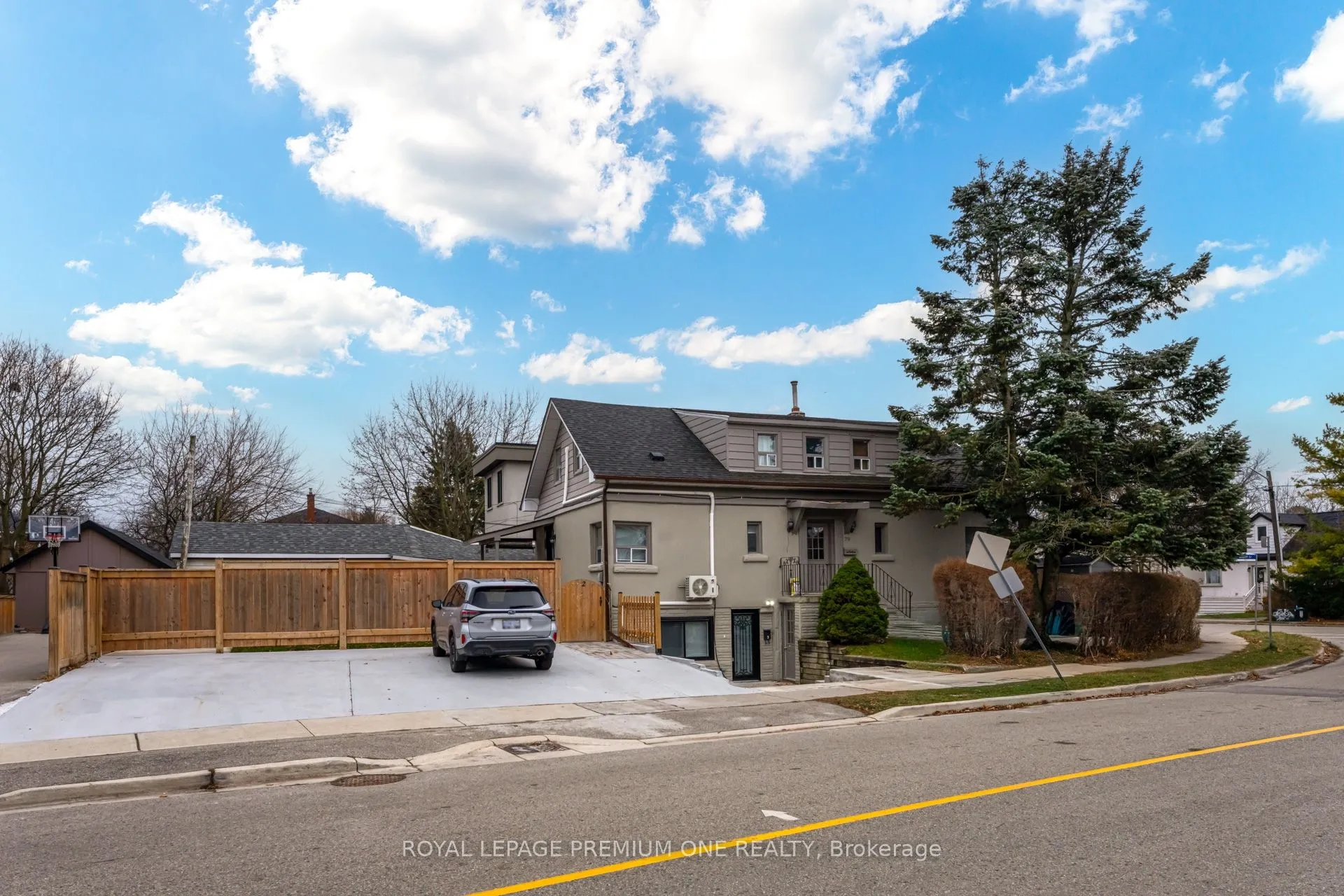Property For Lease | W12993486