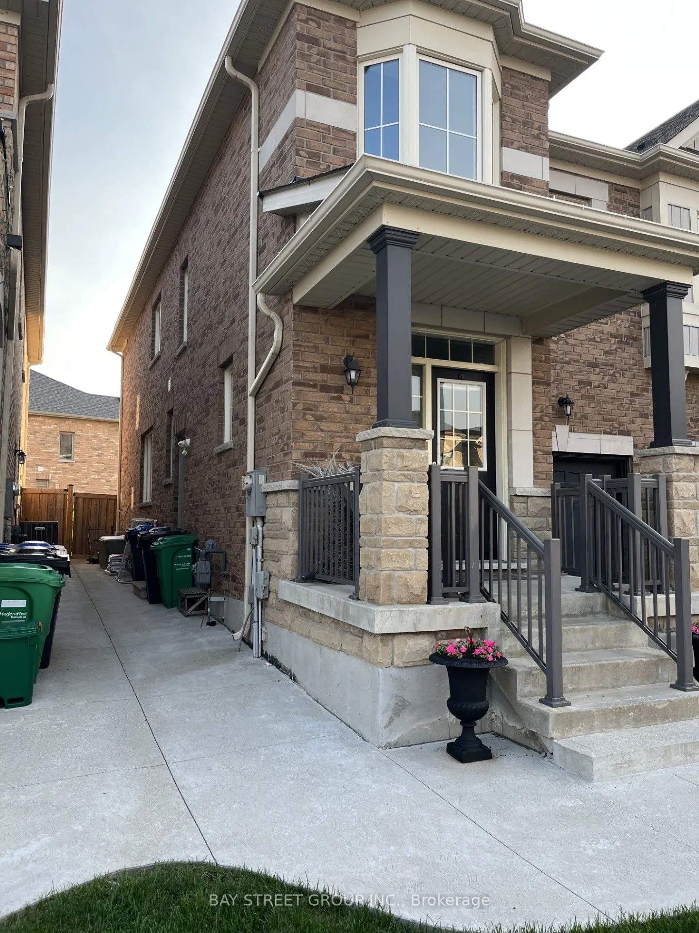 Semi-Detached Home For Lease | W12993966