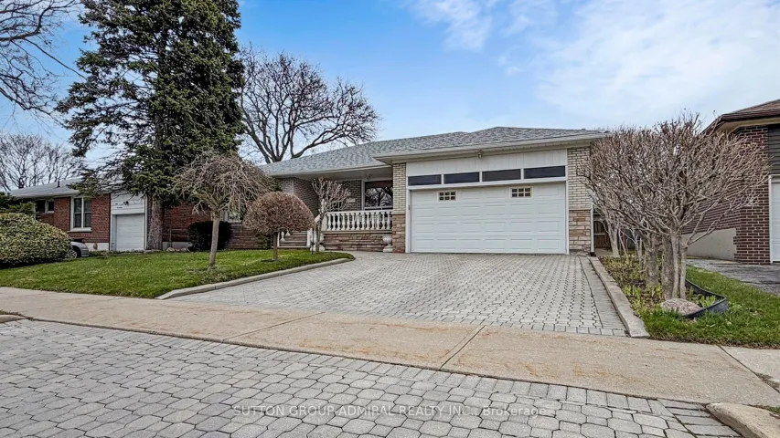 119  Brampton  Road, Toronto W09, ON M9R 3K3