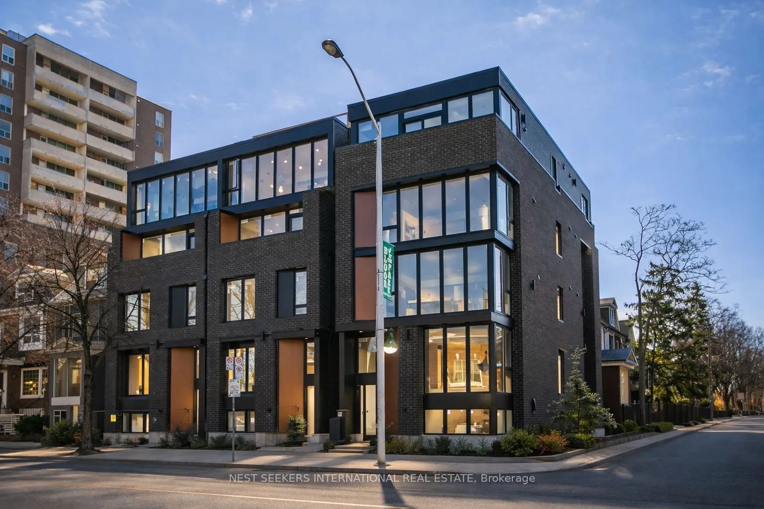 Multiplex For Lease | W12996590