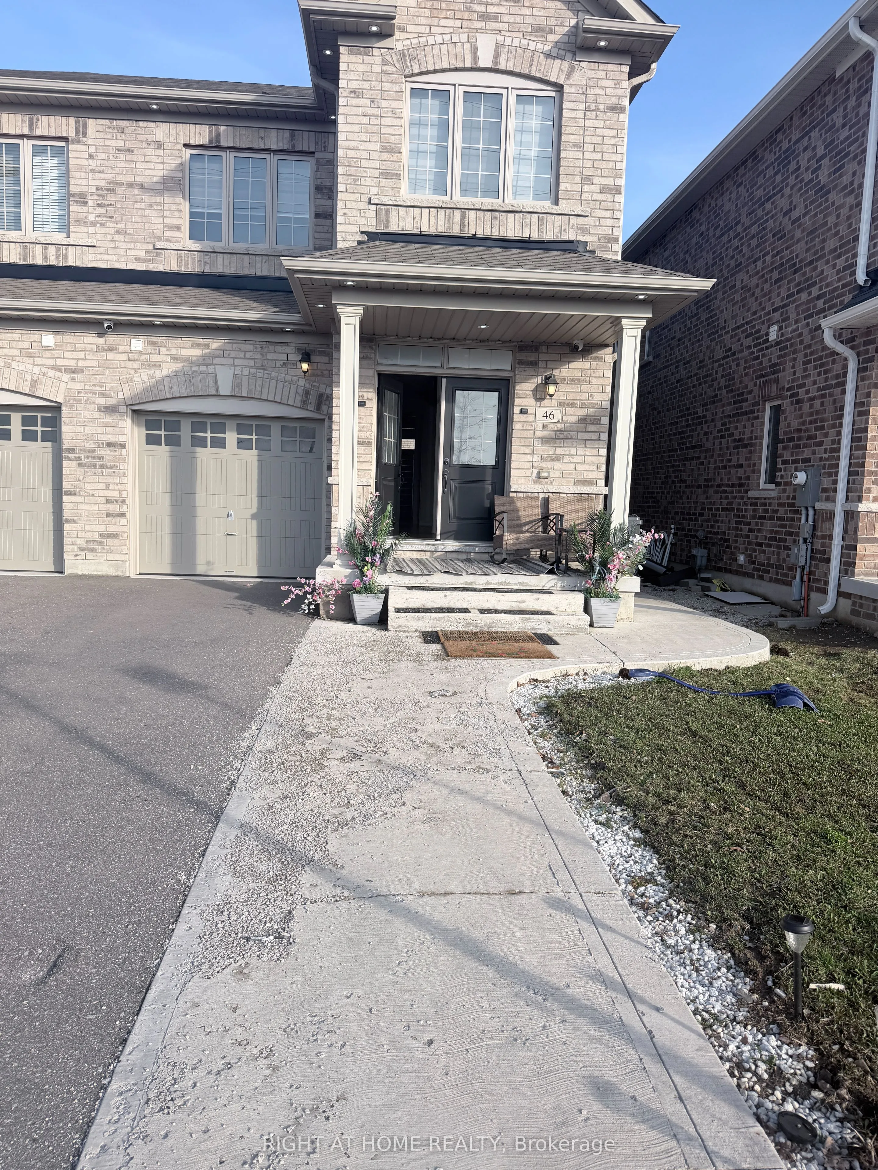 Semi-Detached Home For Lease | W12997030