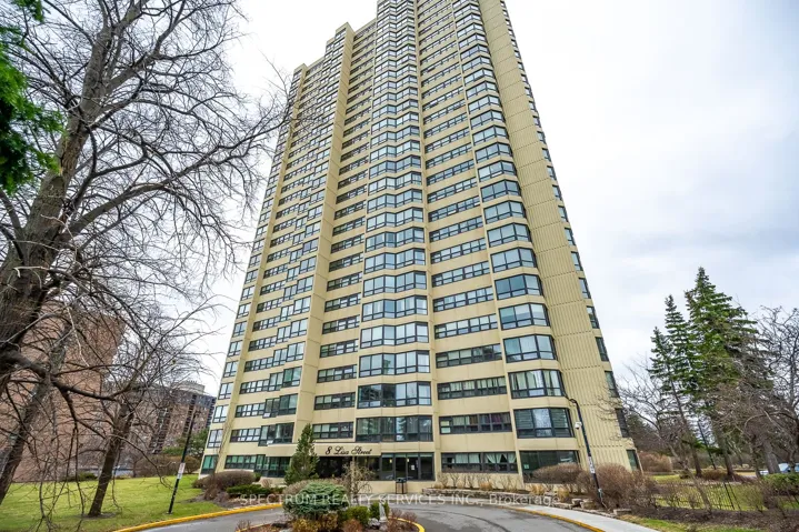 8 Lisa Street, Brampton, ON L6T 4S6