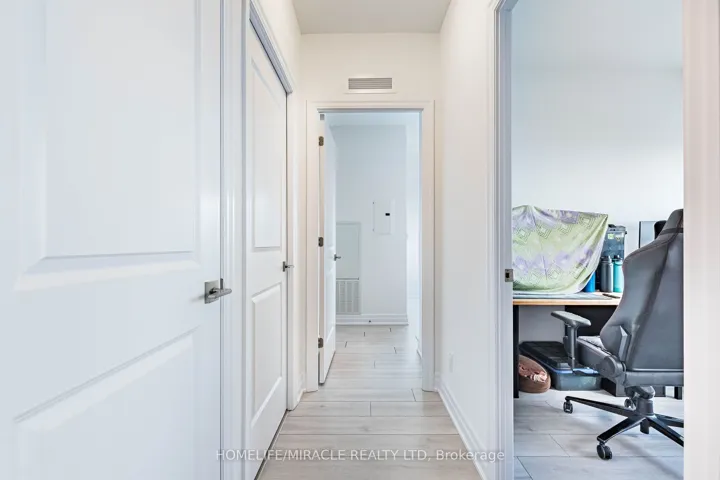30 Elm Drive 3802, Mississauga, ON L5B 0N6