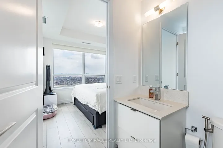 30 Elm Drive 3802, Mississauga, ON L5B 0N6
