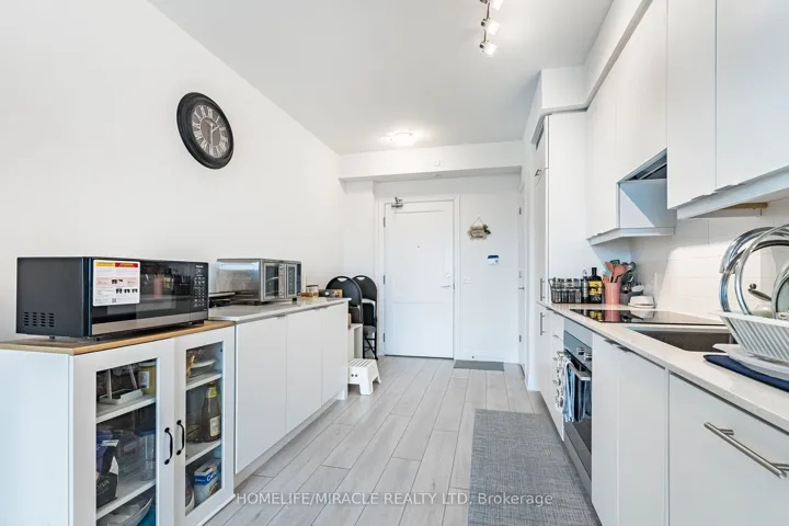 30 Elm Drive 3802, Mississauga, ON L5B 0N6