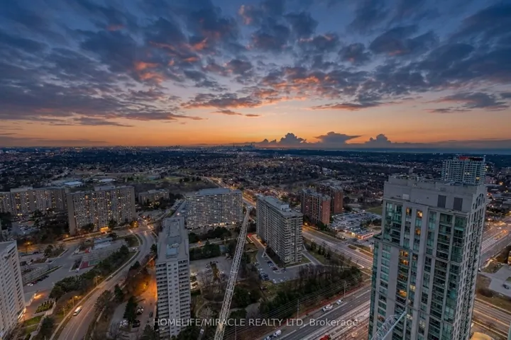 30 Elm Drive 3802, Mississauga, ON L5B 0N6
