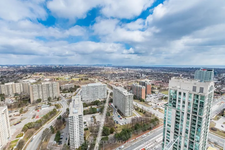 30 Elm Drive 3802, Mississauga, ON L5B 0N6