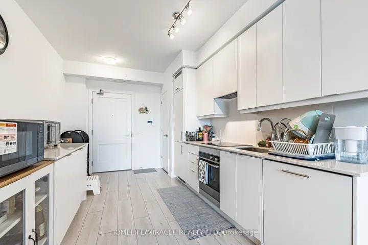 30 Elm Drive 3802, Mississauga, ON L5B 0N6