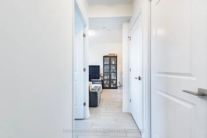 30 Elm Drive 3802, Mississauga, ON L5B 0N6