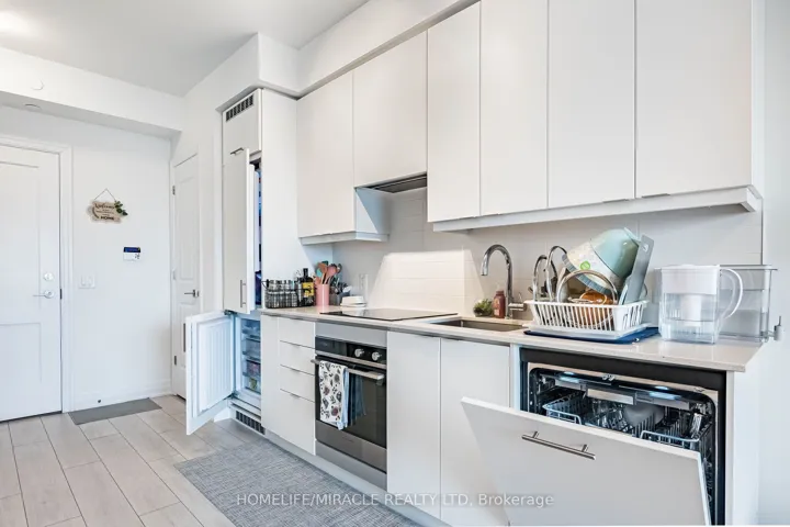 30 Elm Drive 3802, Mississauga, ON L5B 0N6