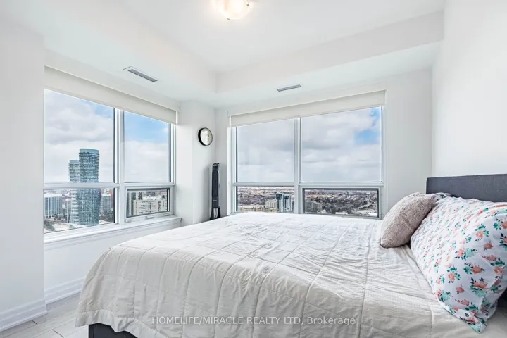 30 Elm Drive 3802, Mississauga, ON L5B 0N6