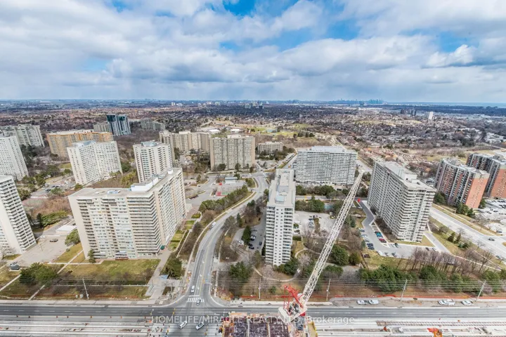 30 Elm Drive 3802, Mississauga, ON L5B 0N6