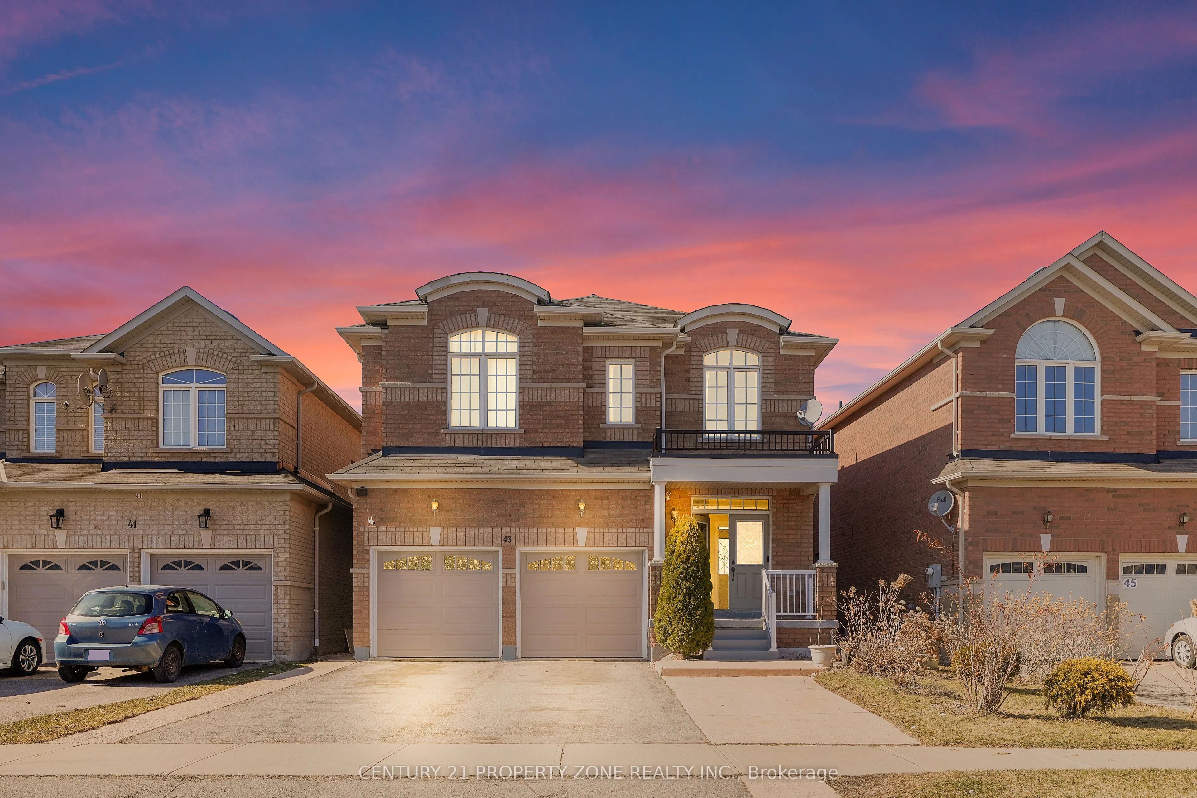 Detached Home For Sale | W13003462