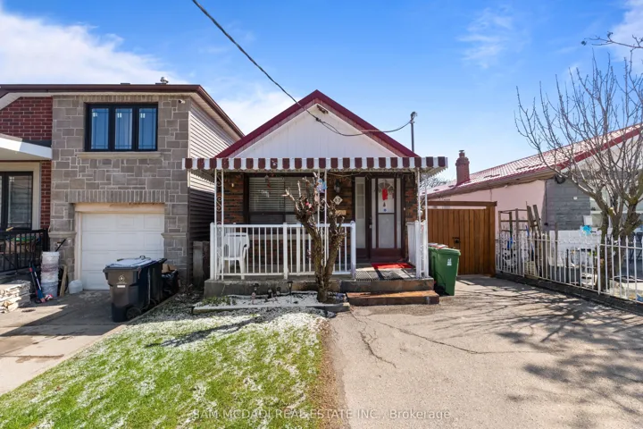 87  Dynevor  Road, Toronto W03, ON M6E 3X3