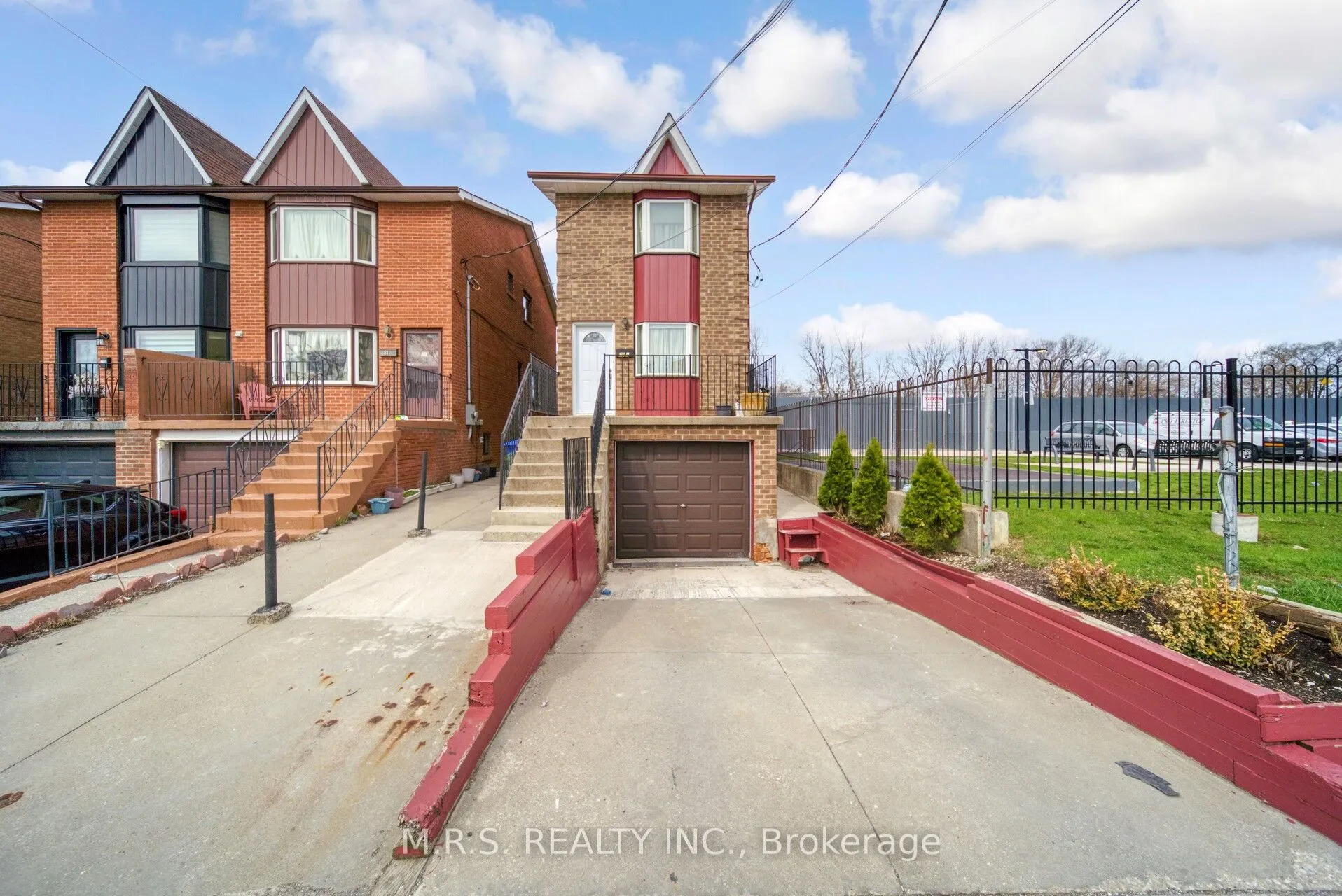 Detached Home For Sale | W13010398