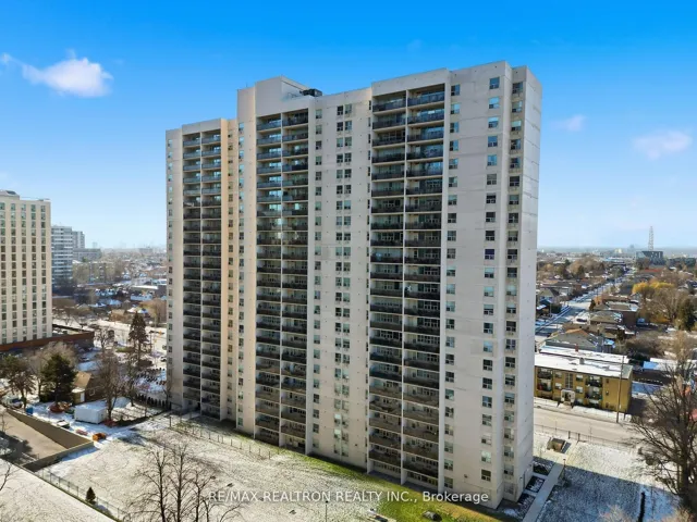 155  Marlee  Avenue, Toronto W04, ON M6B 4B5