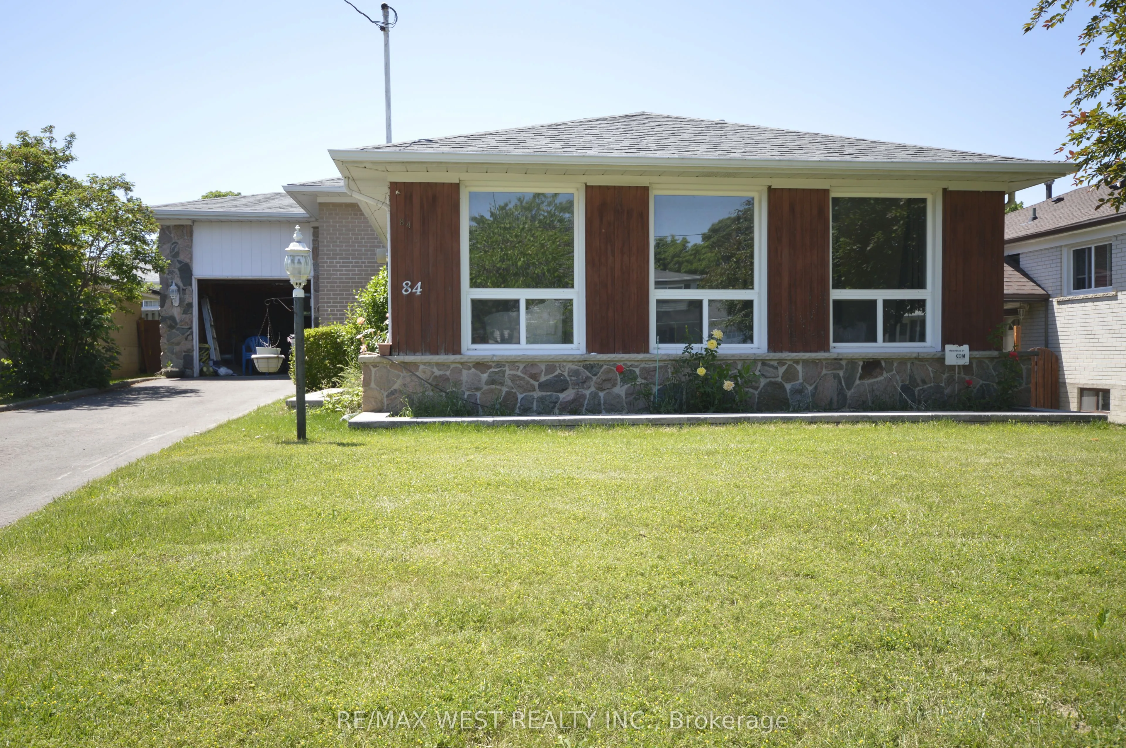 Detached Home For Lease | W13011532