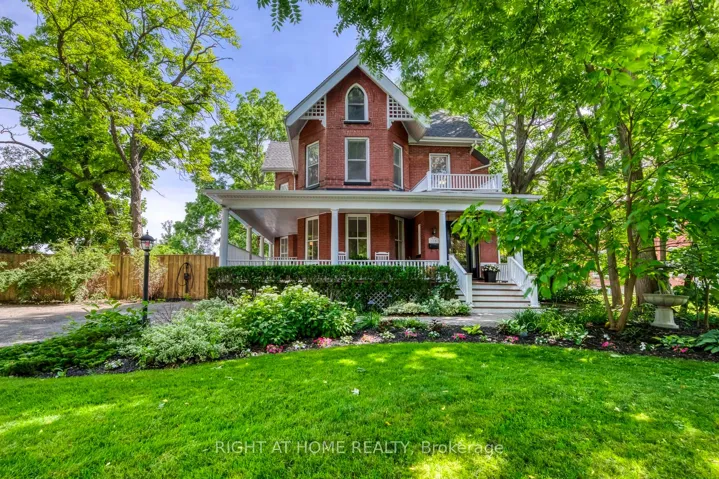 118  Main S Street, Brampton, ON L6W 2C8