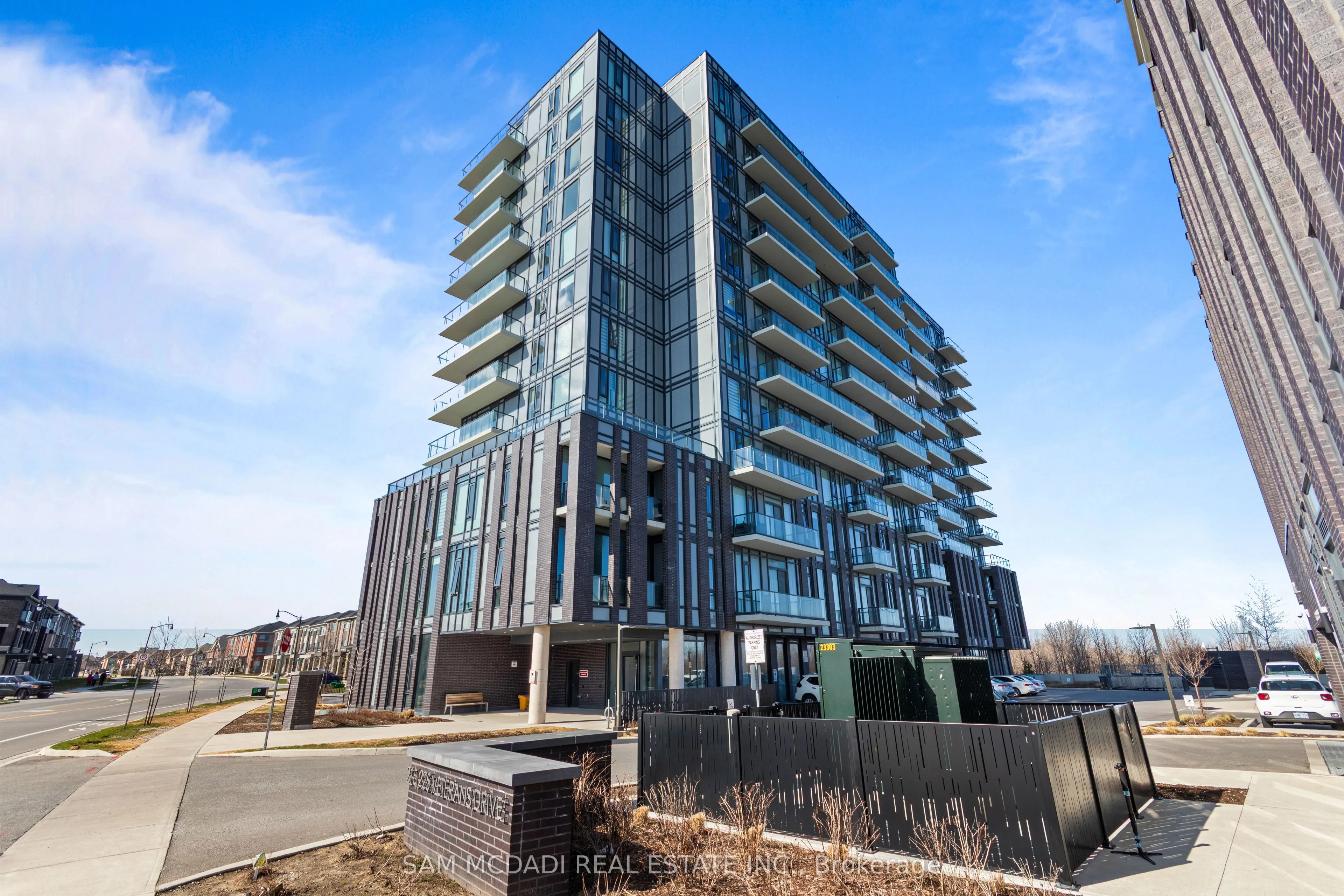 Property For Lease | W13013854