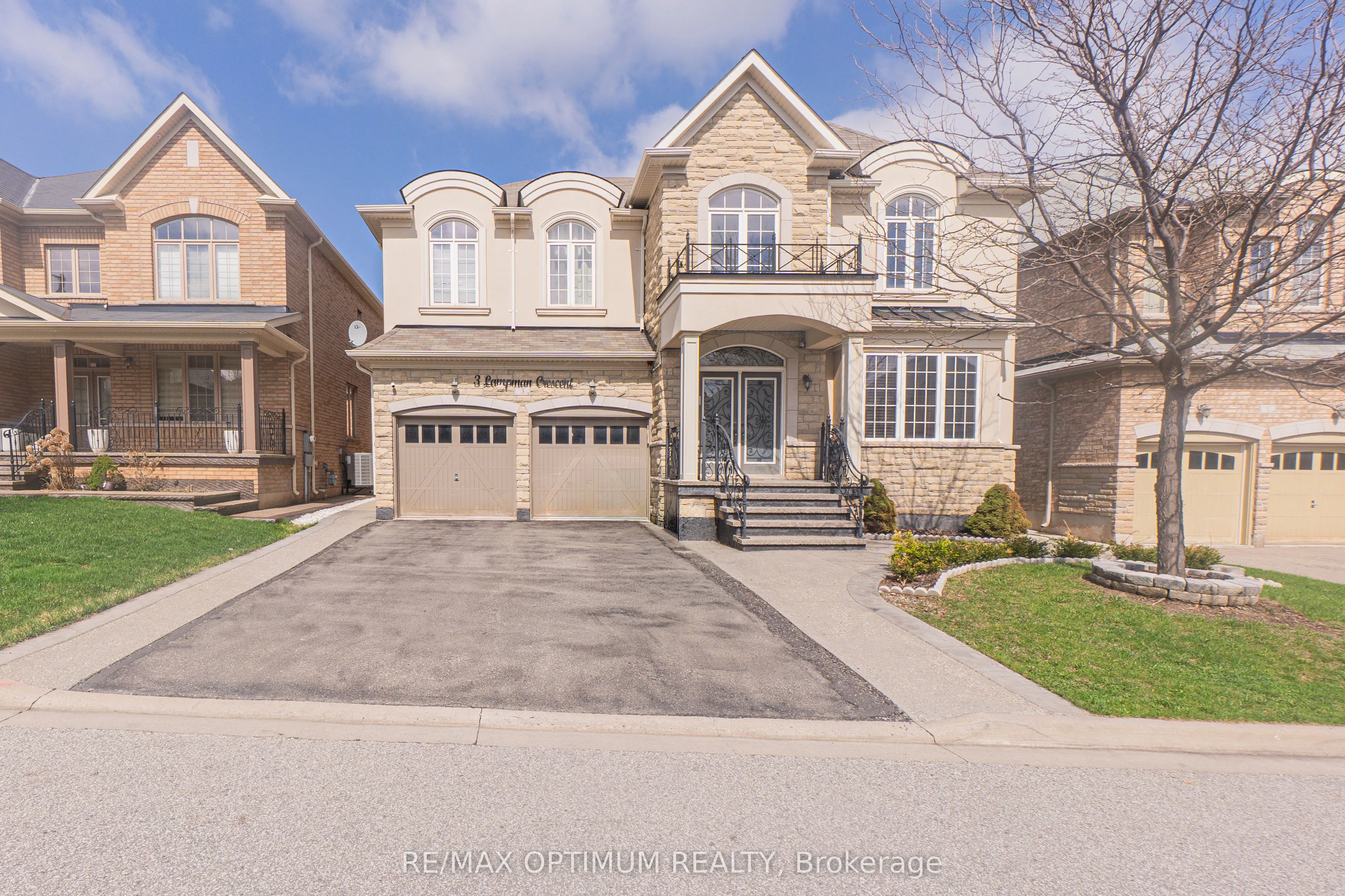 Detached Home For Lease | W13016078