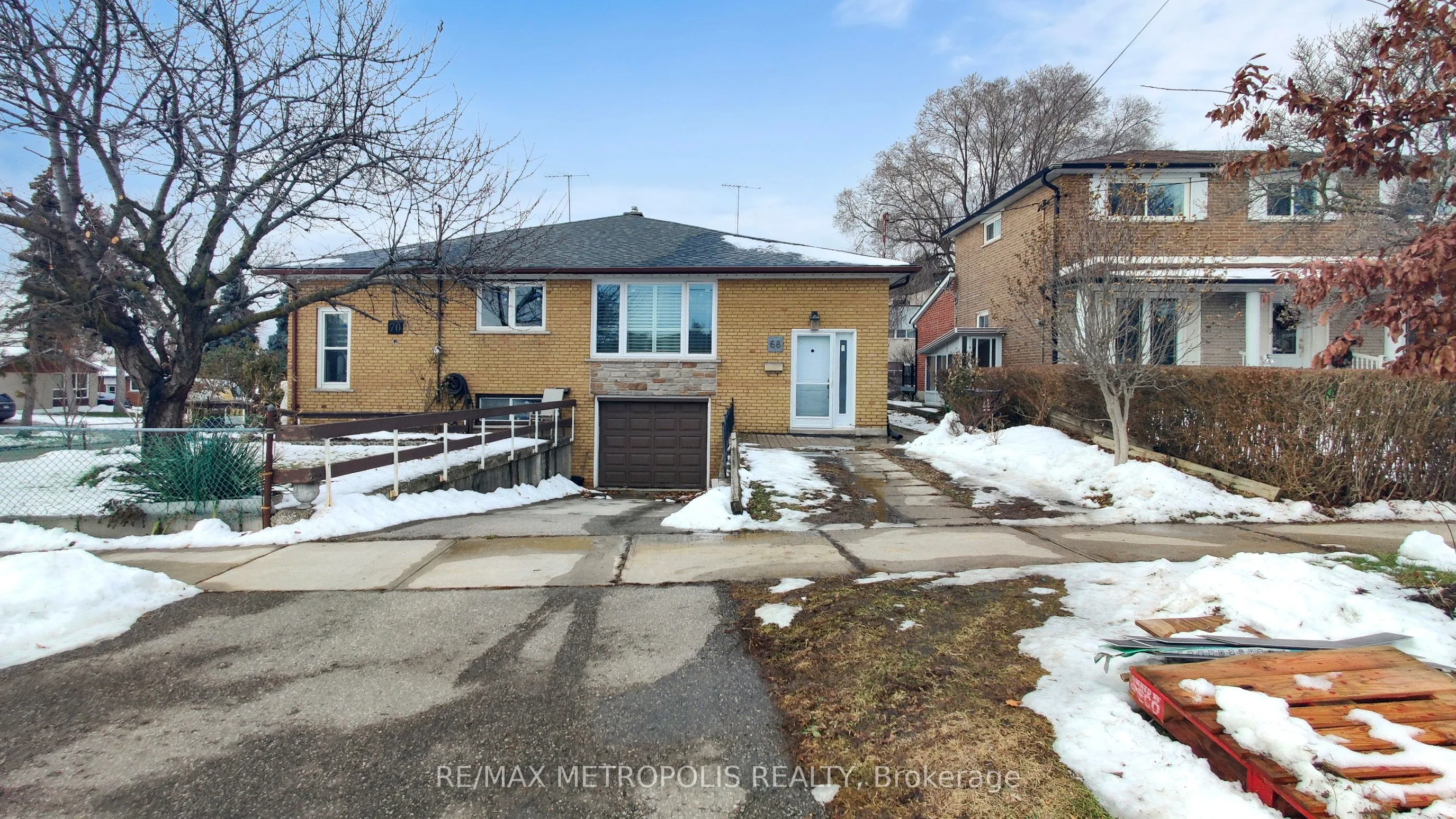 Semi-Detached Home For Sale | W13016128